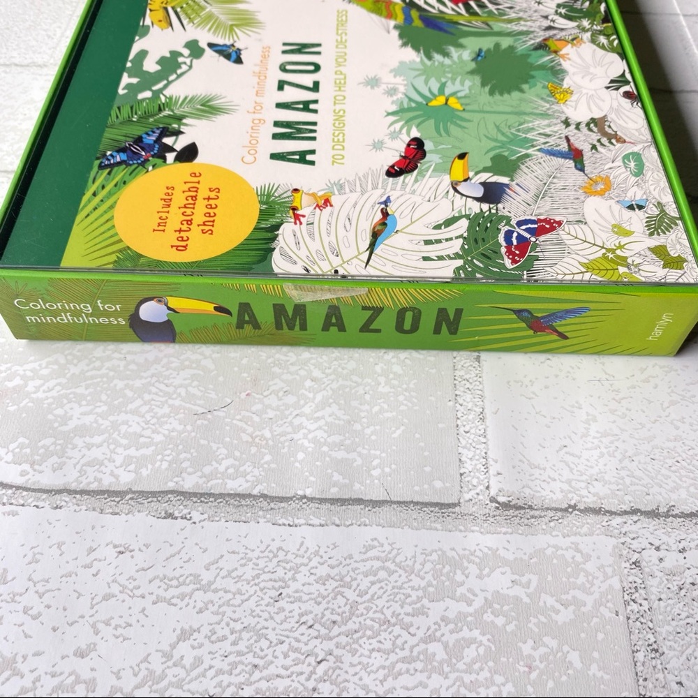 NWT Amazon Themed Coloring Gift Set - Picture 11 of 11